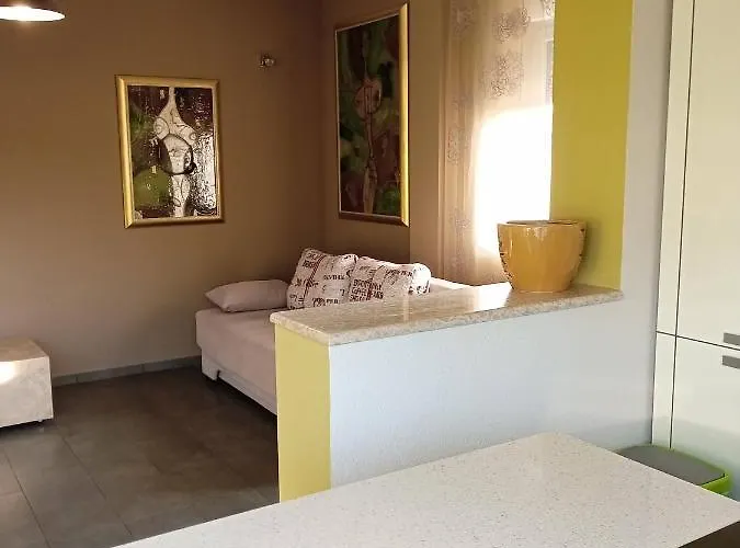 Διαμέρισμα Laura *